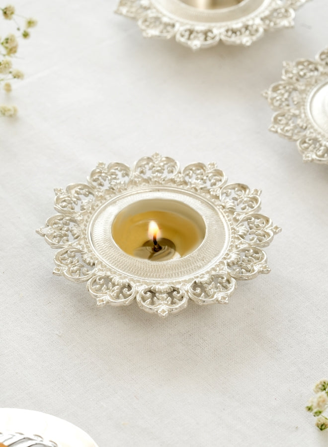 Casa Quesera Silver-Plated flower shaped tea light holder