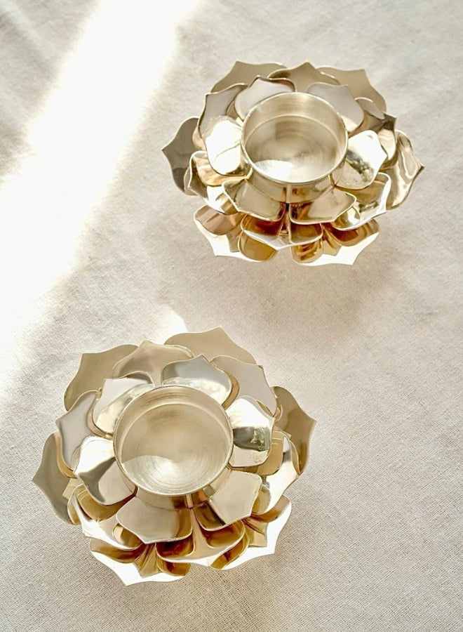 Casa Quesera Silver-Plated Lotus Tea light holder