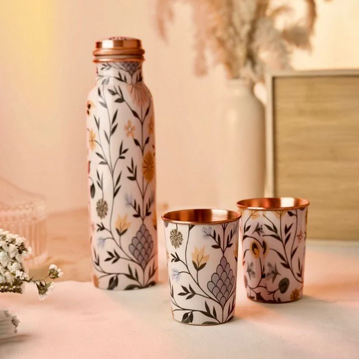 Handcrafted Copper Bottle with Glasses by Casa Quesera