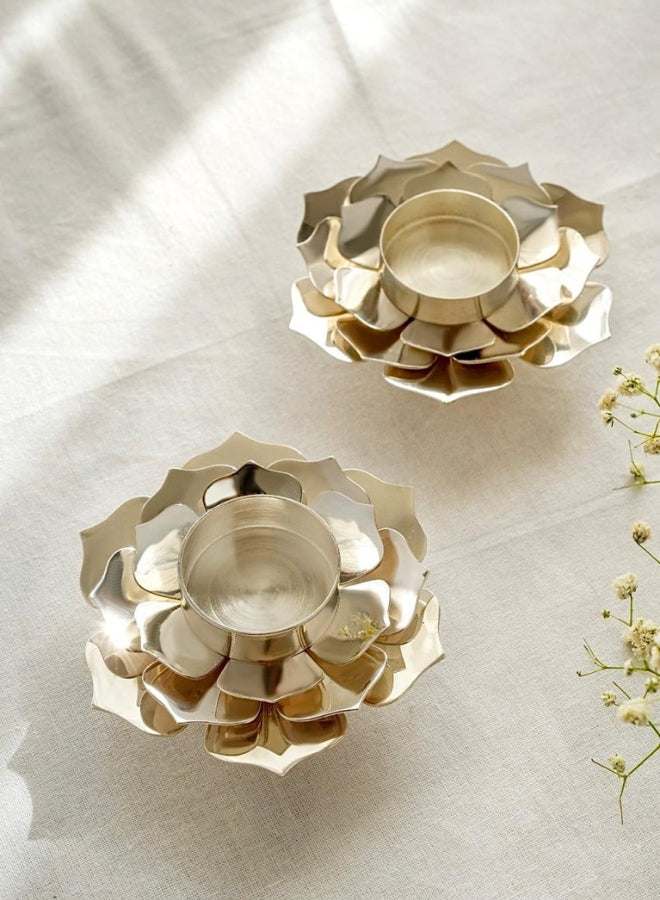 Casa Quesera Silver-Plated Lotus Tea light holder