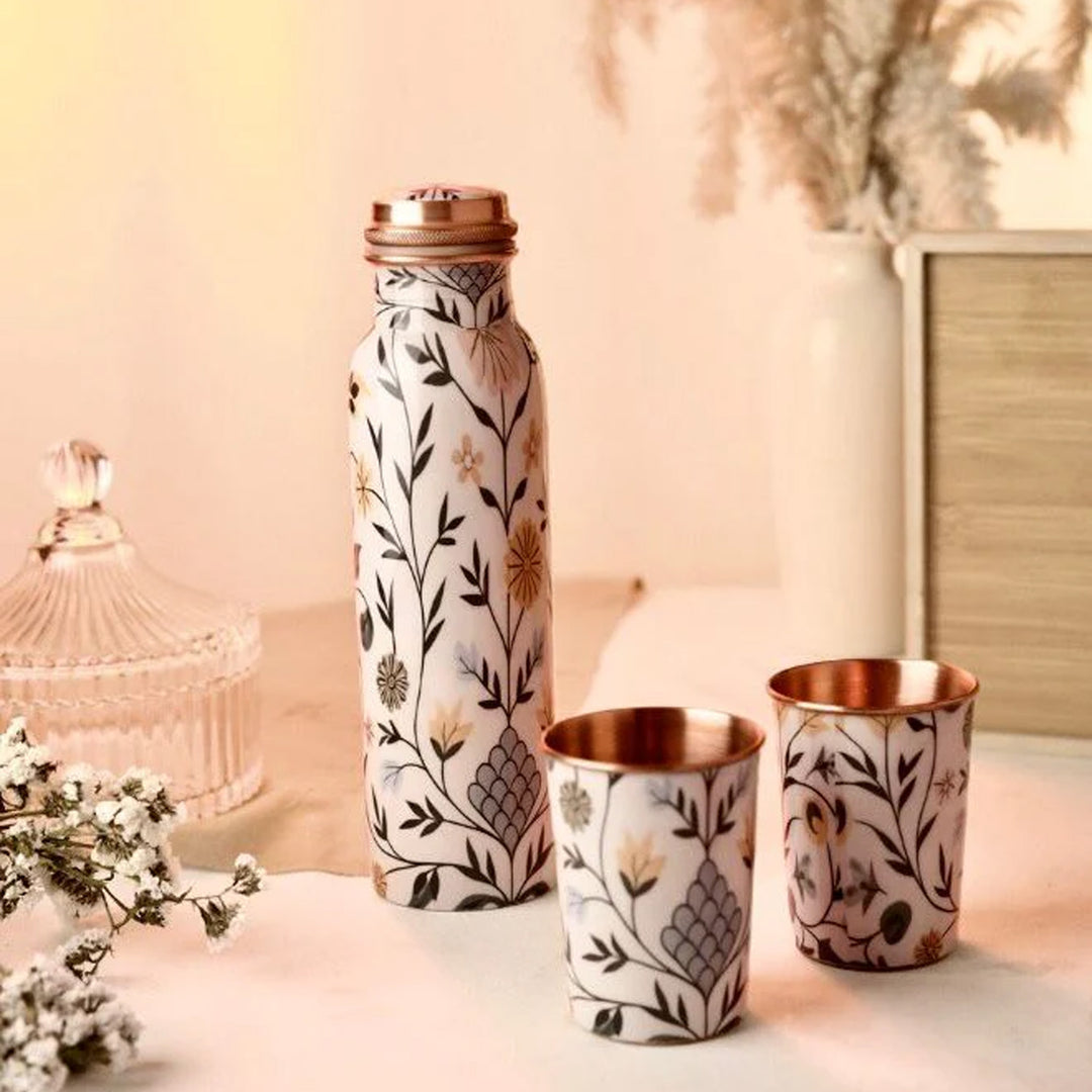Handcrafted Copper Bottle with Glasses by Casa Quesera