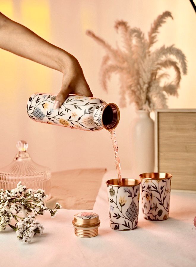 Handcrafted Copper Bottle with Glasses by Casa Quesera