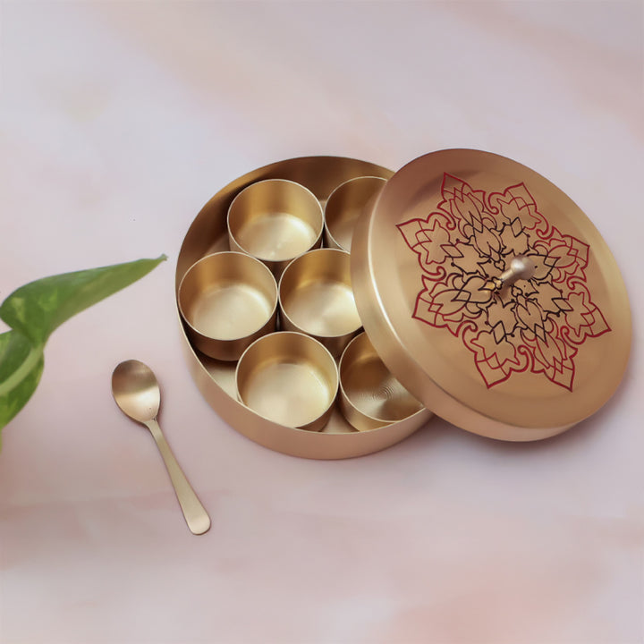 Casa Quesera Handcrafted Brass Zaafran Box – Luxury Arabic Mukhwas & Spice Storage Chest